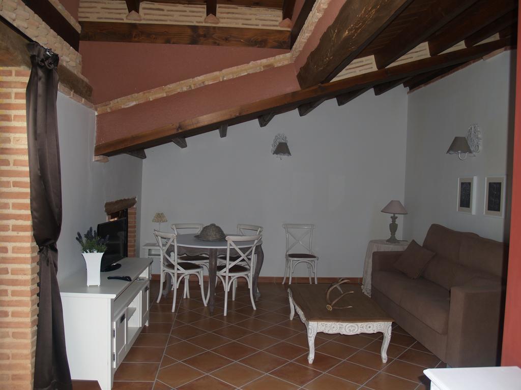 Casa Rural El Cuartel Tierzo ภายนอก รูปภาพ